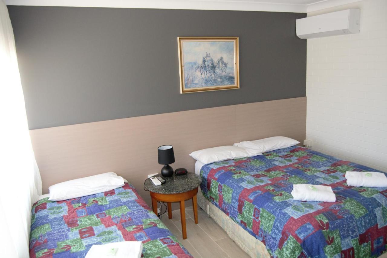 Civic Motor Inn Cowra Ngoại thất bức ảnh