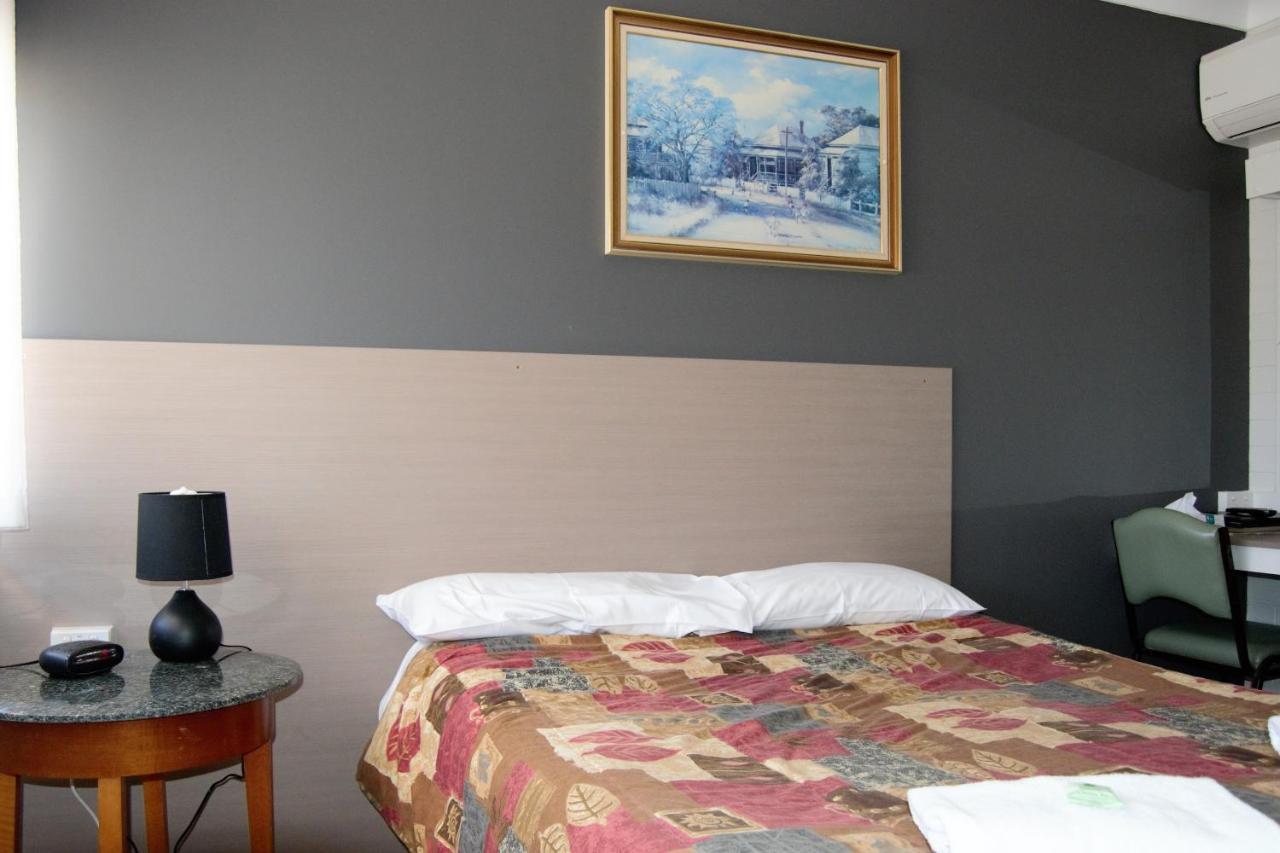 Civic Motor Inn Cowra Ngoại thất bức ảnh
