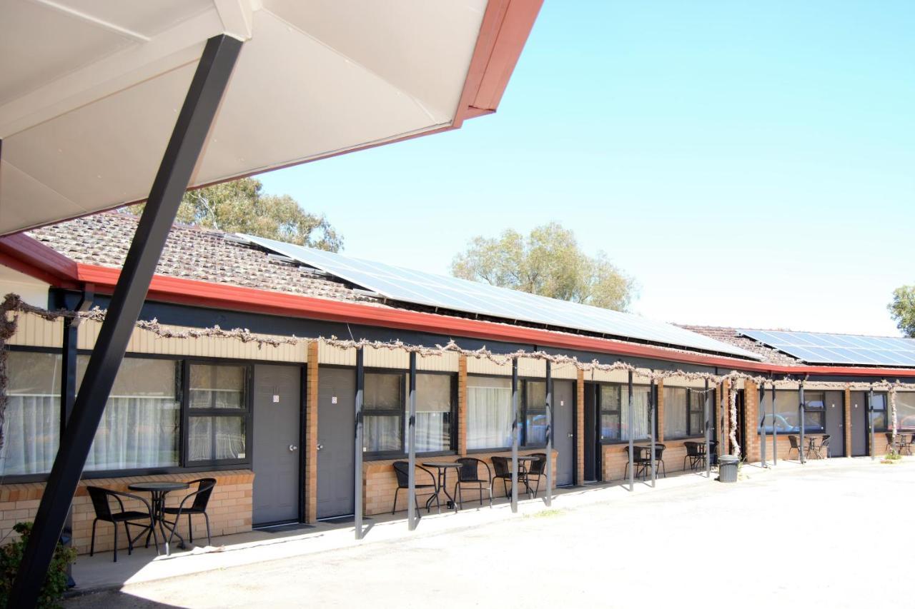 Civic Motor Inn Cowra Ngoại thất bức ảnh
